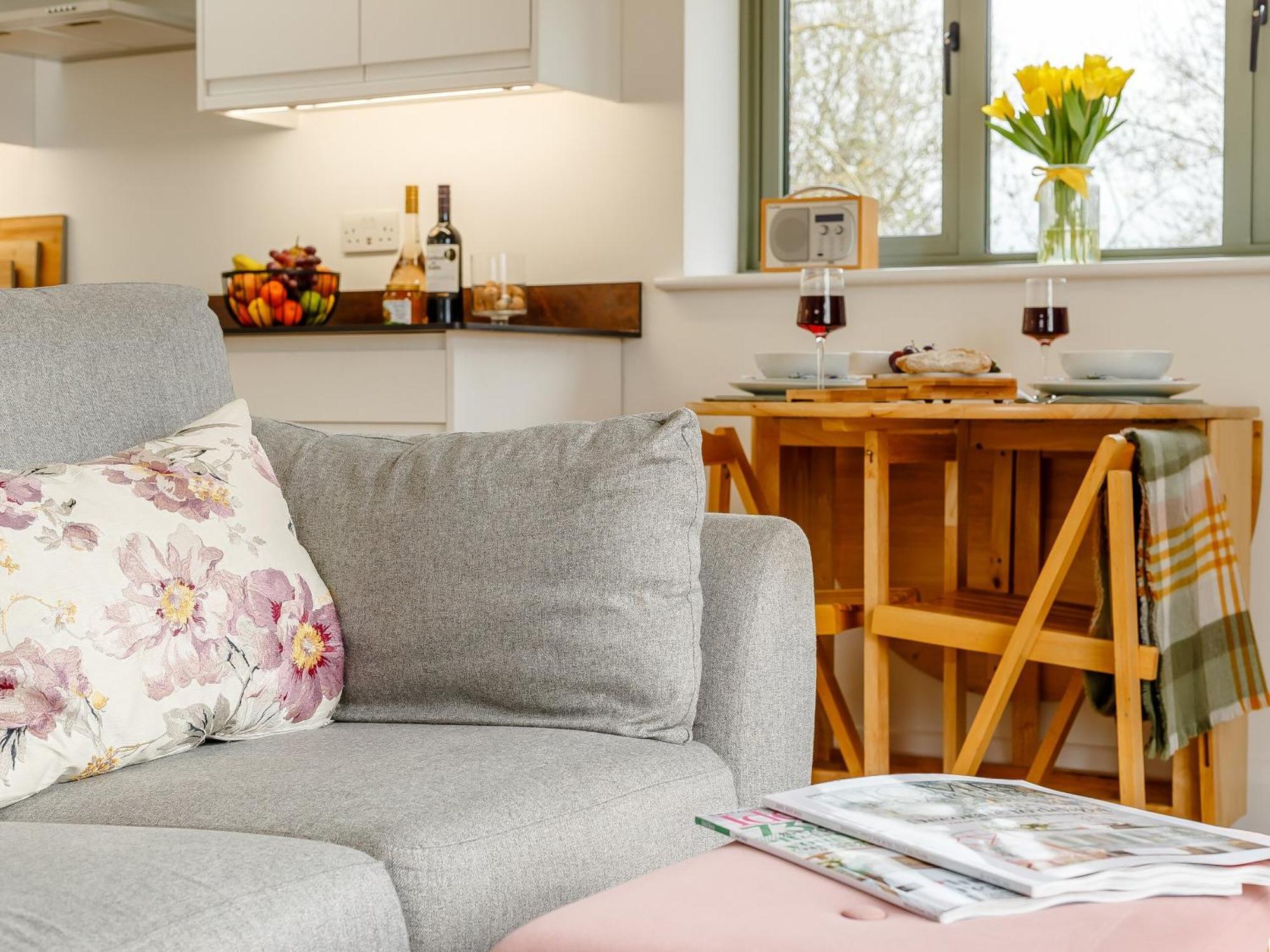 Bramley Cottage North Weald Экстерьер фото